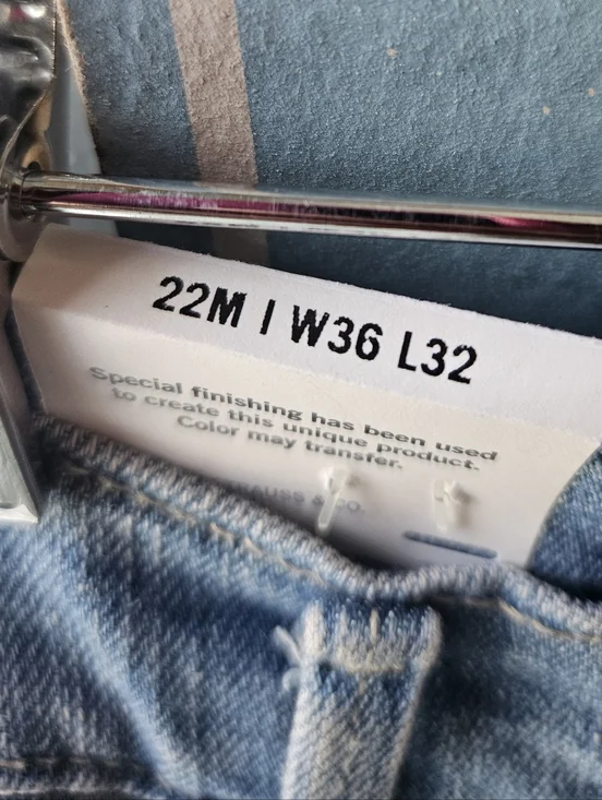 Signature by Levi Strauss & Co Gold Label Mid-Rise Bootcut Jeans Size 22M - Picture 4 of 7